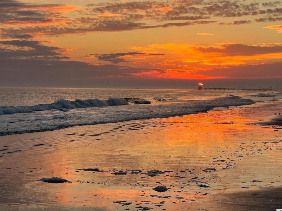 Beautiful Beachfront-Oceanfront First Floor 2Br 2Ba Condo In Cherry Grove, North Myrtle Beach! Renovated With A Fully Equipped Kitchen, 3 Separate Beds, Pool, Private Patio & Steps To The Sand! Екстериор снимка